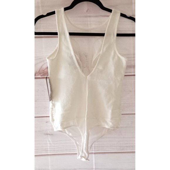 Lulu's lacey thong bodysuit size small - Picture 5 of 7